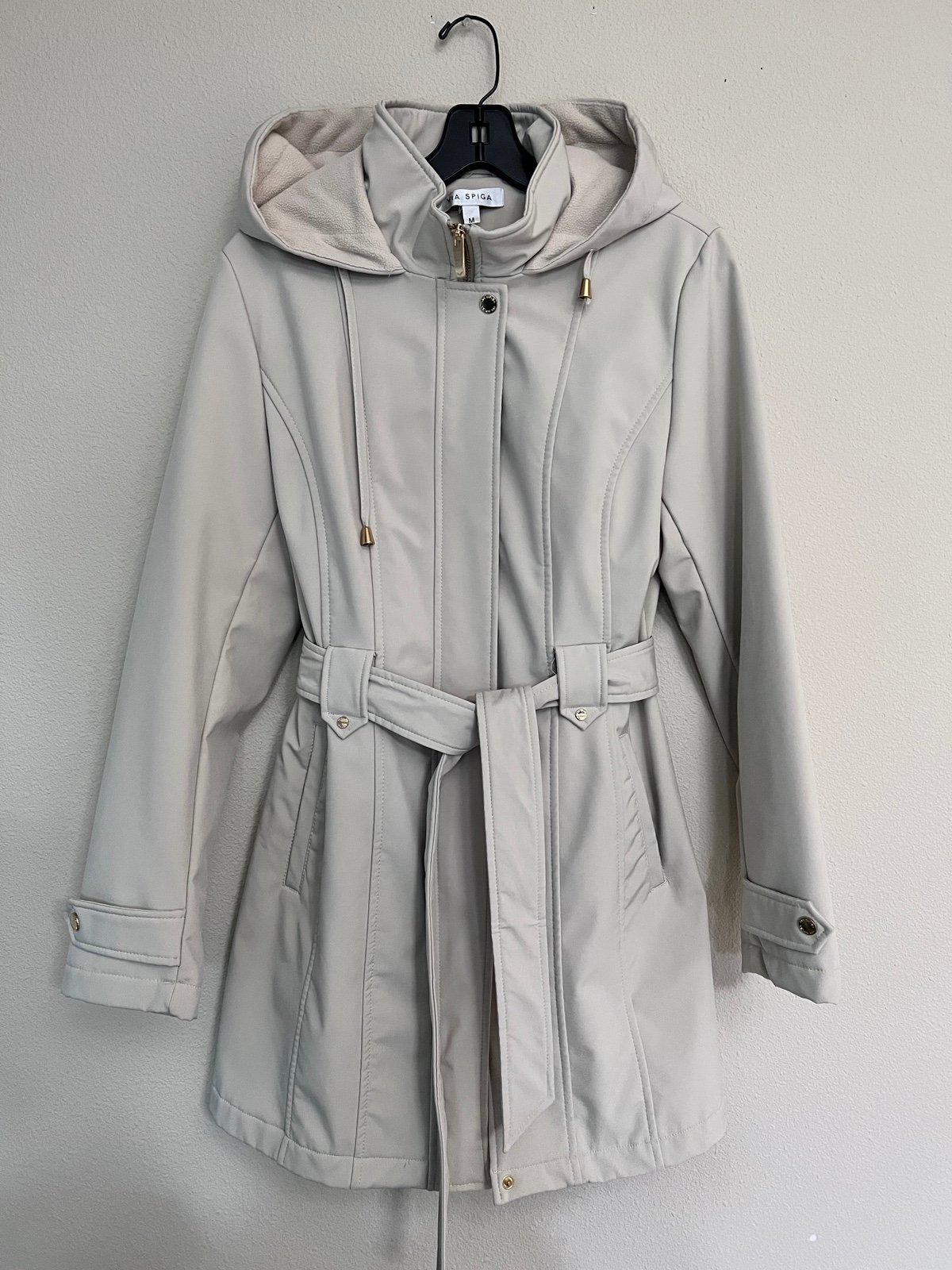 Via Spiga coat size M color is beige