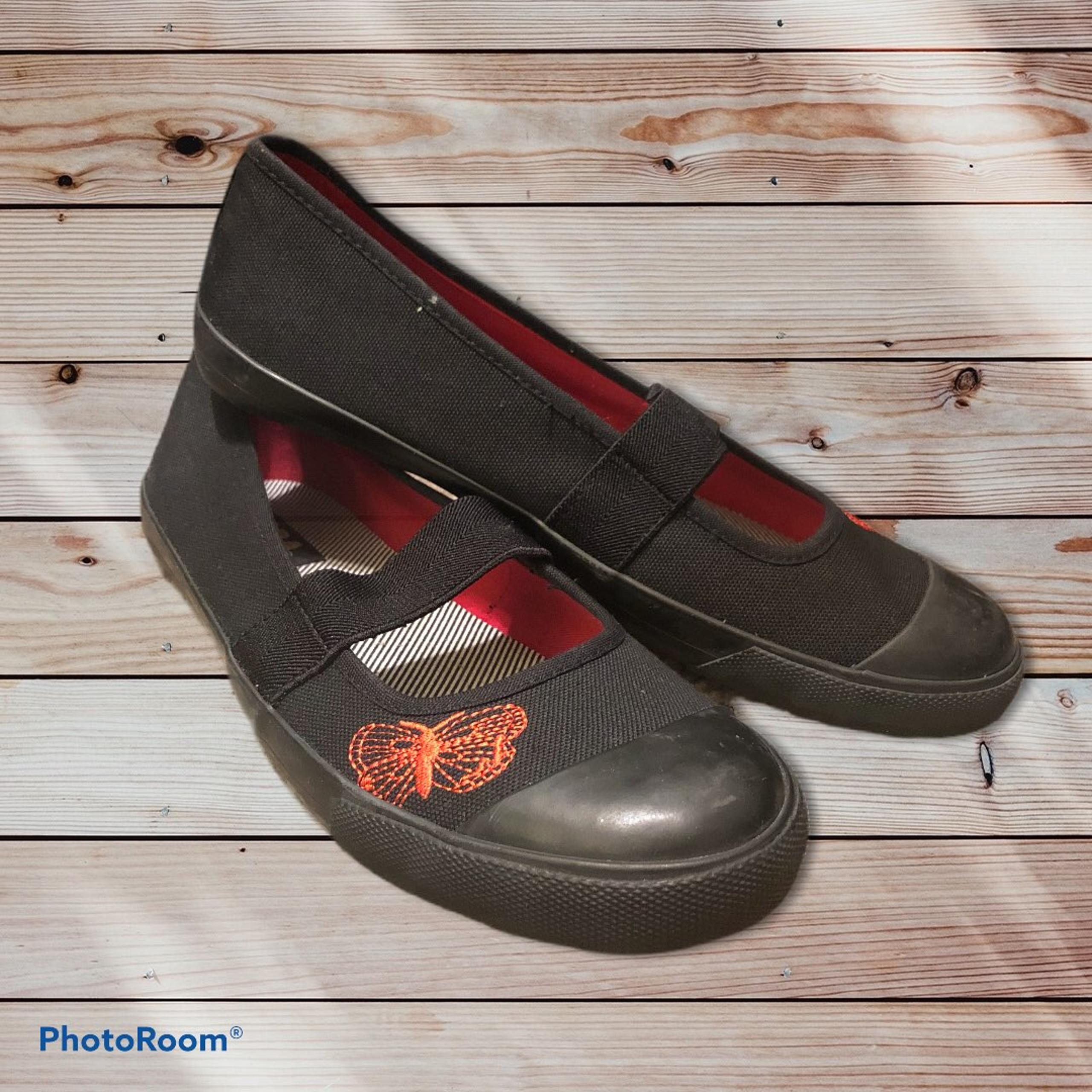 SODA Black Strap Canvas Shoes 8.5