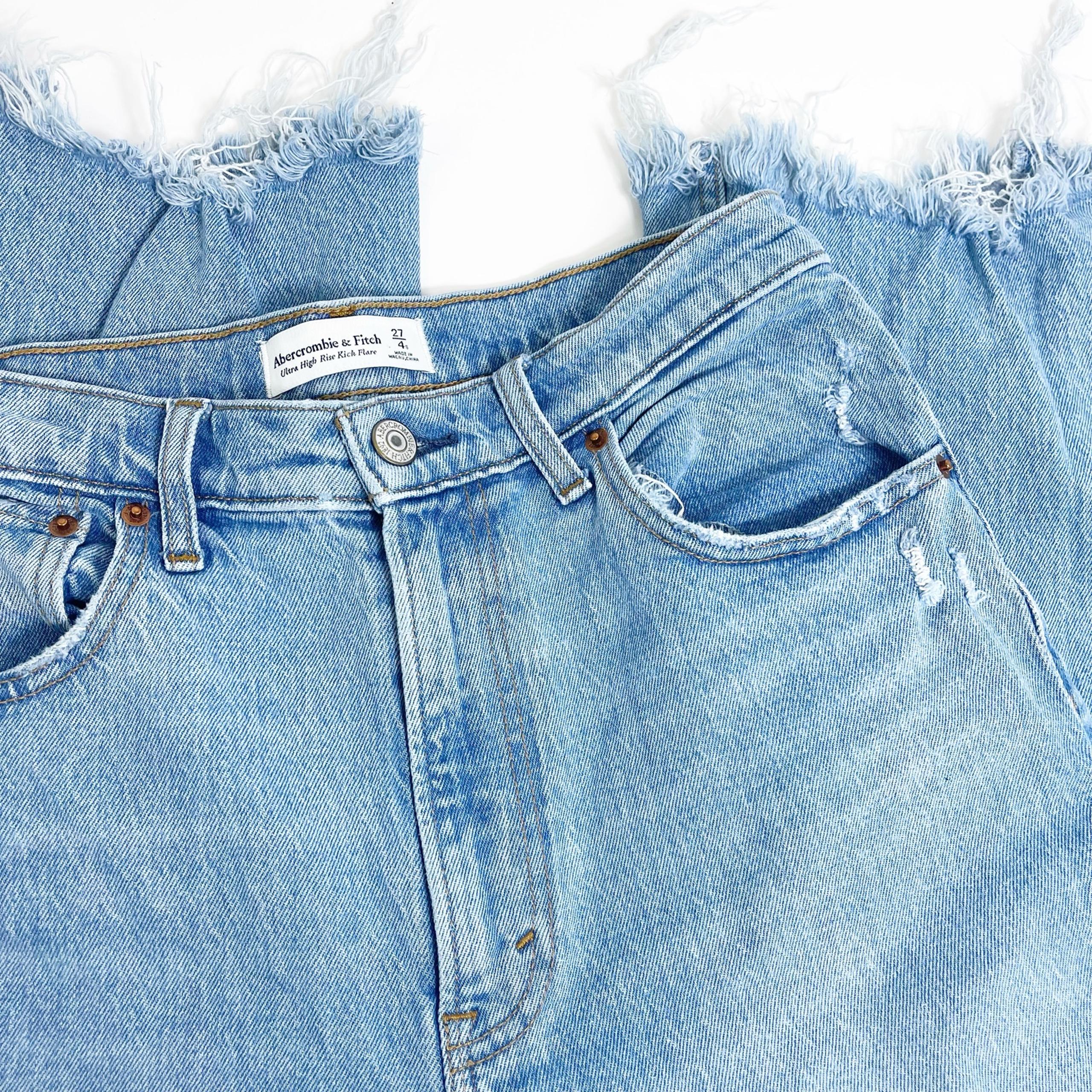 Abercrombie & Fitch Ultra High Rise Rich Flare Jeans Womens 27 4s