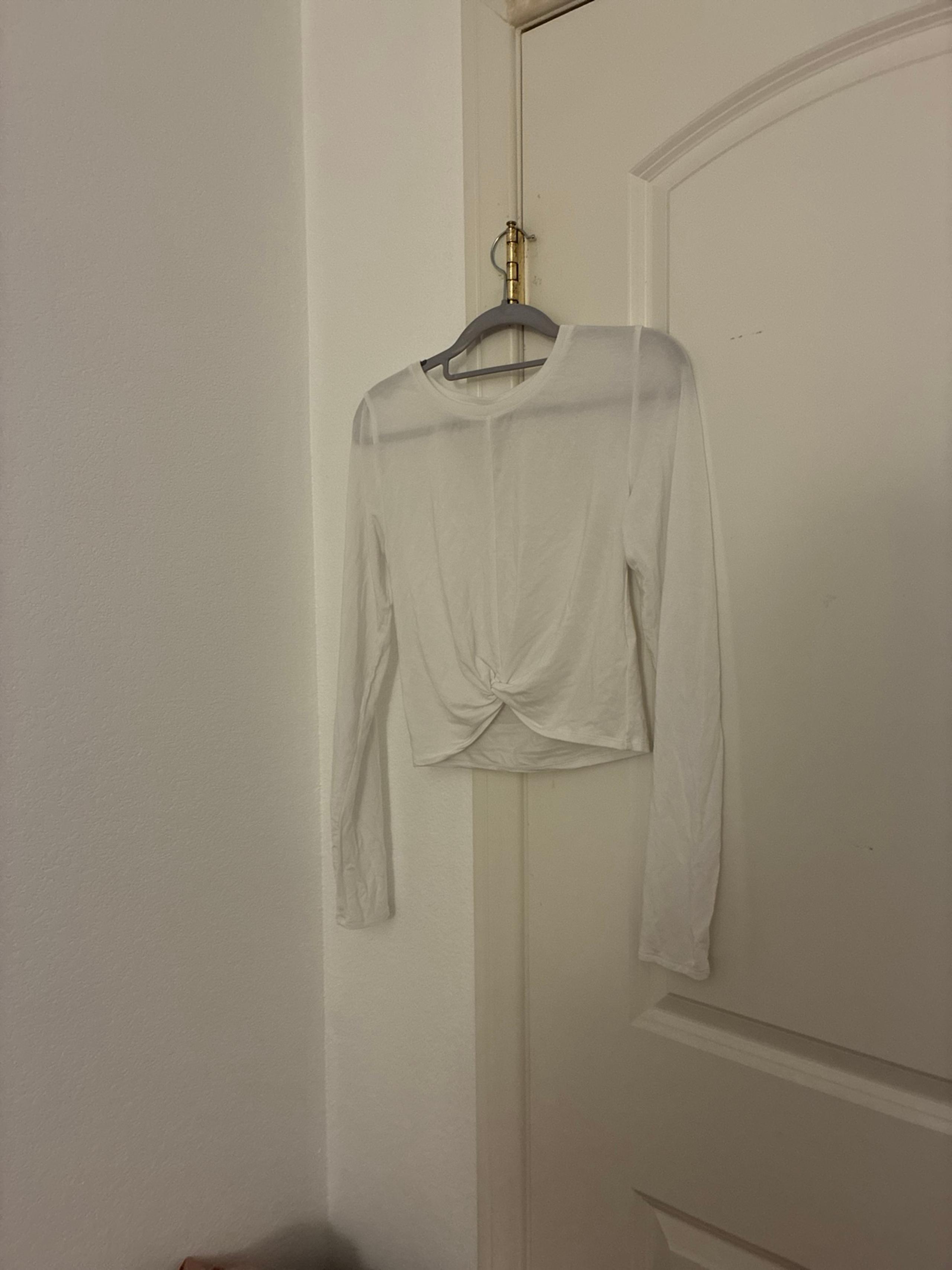 Aritzia white long sleeve