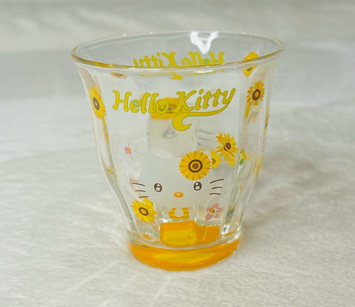 Sanrio Vintage Y2K Hello Kitty Yellow Flowers 3.5” Glass Cup Kawaii Whimsical