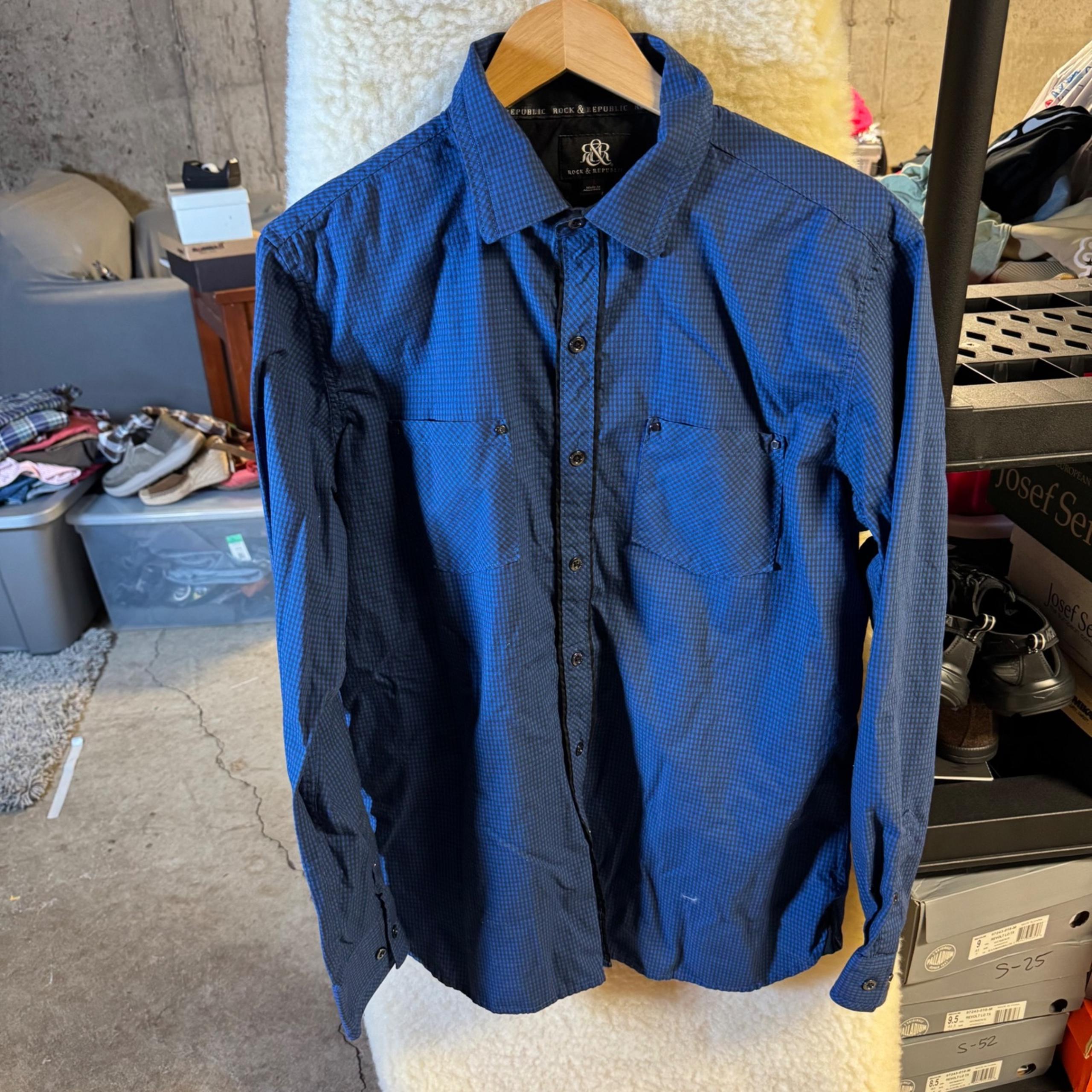 Rock & Republic Button Down Shirt Blue Checkered Long Sleeve Casual