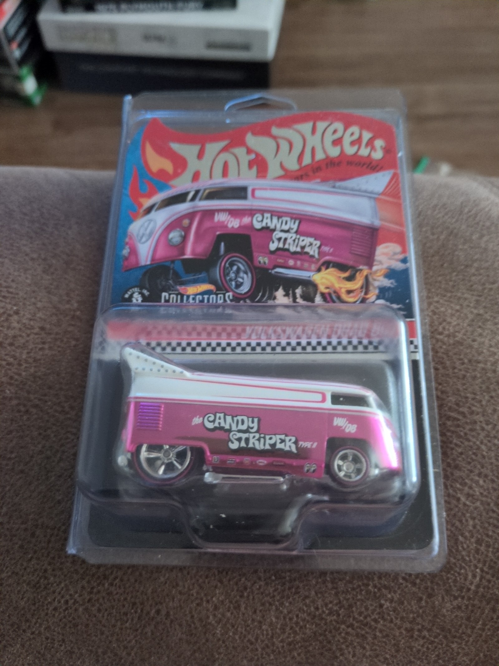 Hot Wheels RLC Volkswagen Drag Bus Candy Striper