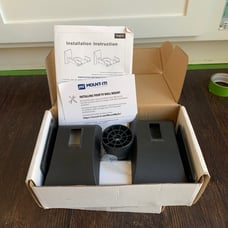 Wall speaker mount