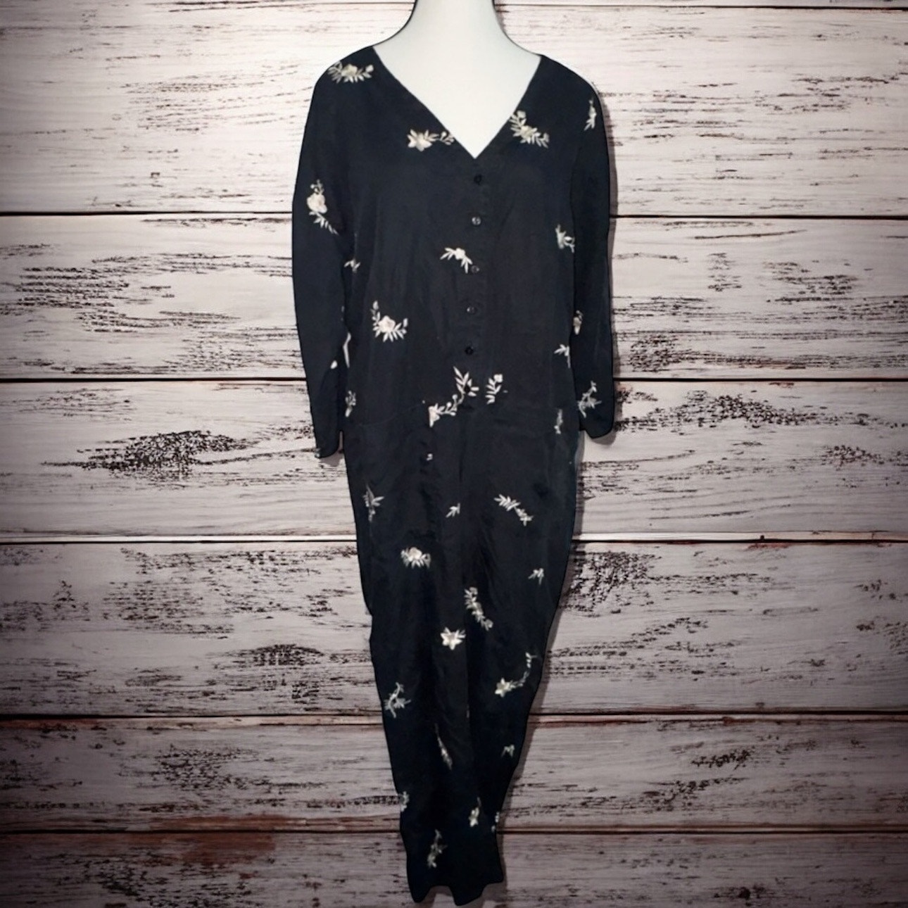 Zara women Black Floral Embroidered Jumpsuit women’s size medium