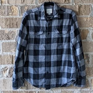American Eagle Outfitters Gray Black Buffalo Plaid Flannel Classic Fit Small