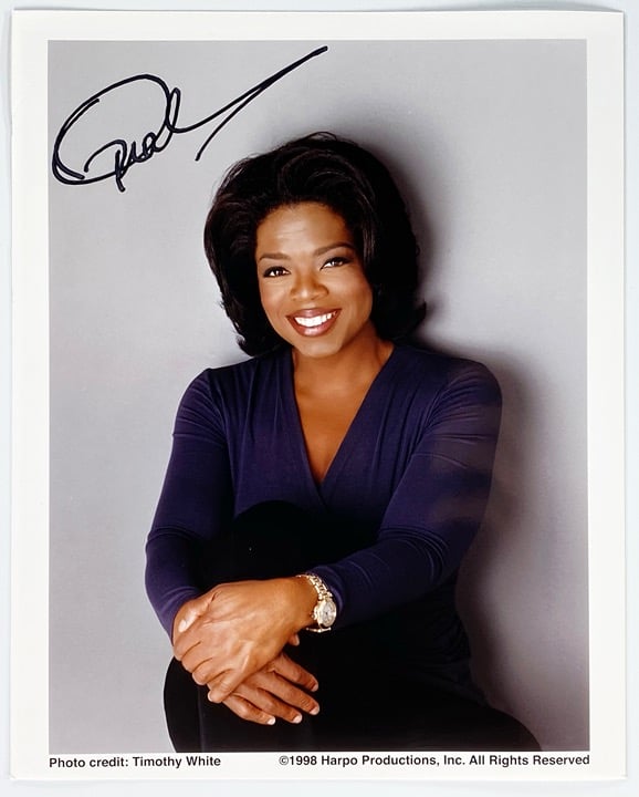 1998 Oprah Winfrey Signed Autographed Picture 8x10 Color Promotional Photo
