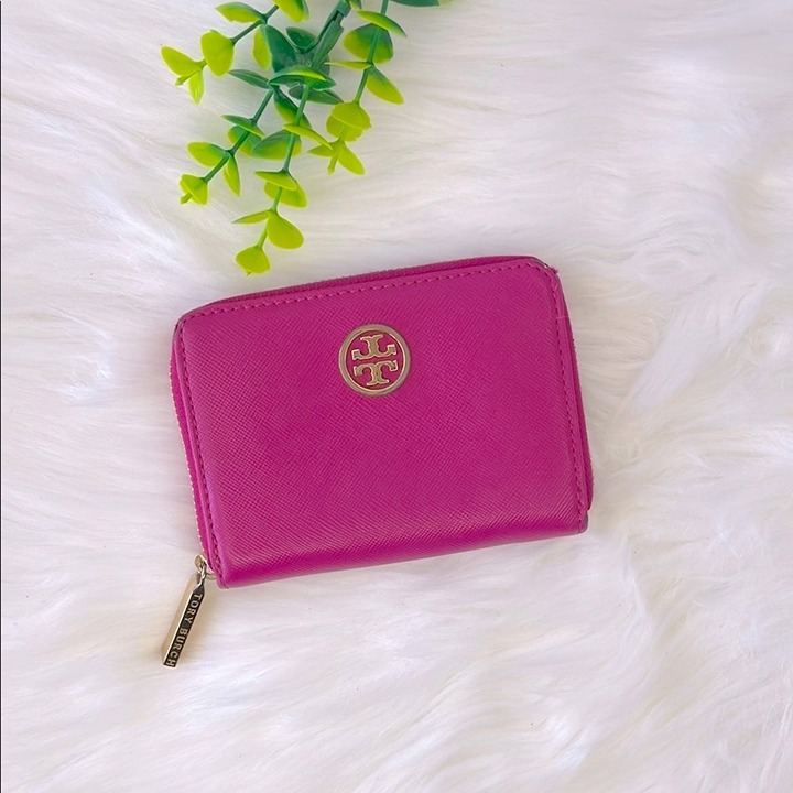 Tory Burch Zip Wallet Keychain