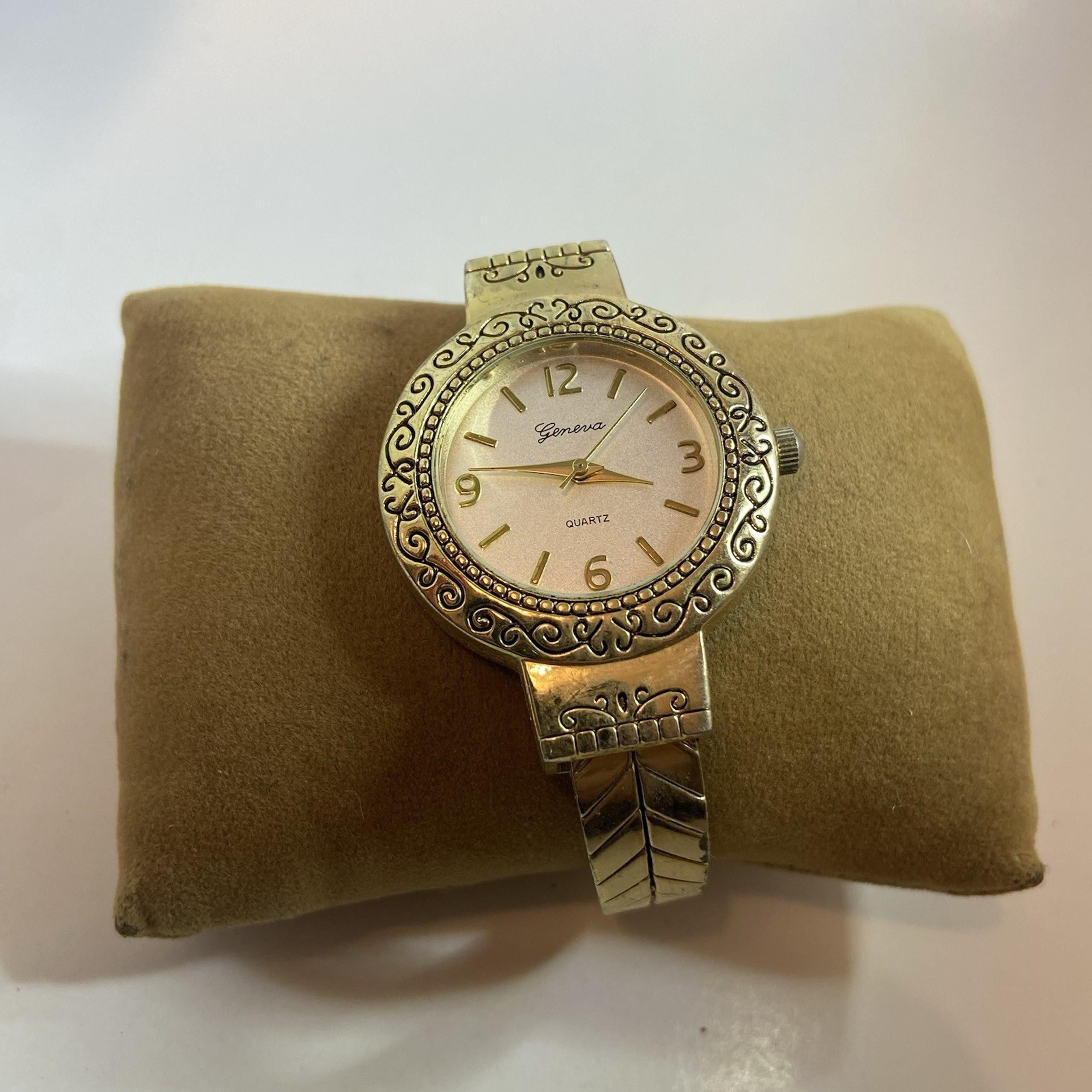 Geneva Women’s Watch Silver Hinged Cuff Scroll Accents Dial 32mm – New Batte