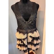 BKE Boutique zip front lace, tulle & beaded sleeveless T back halter top. Sz S