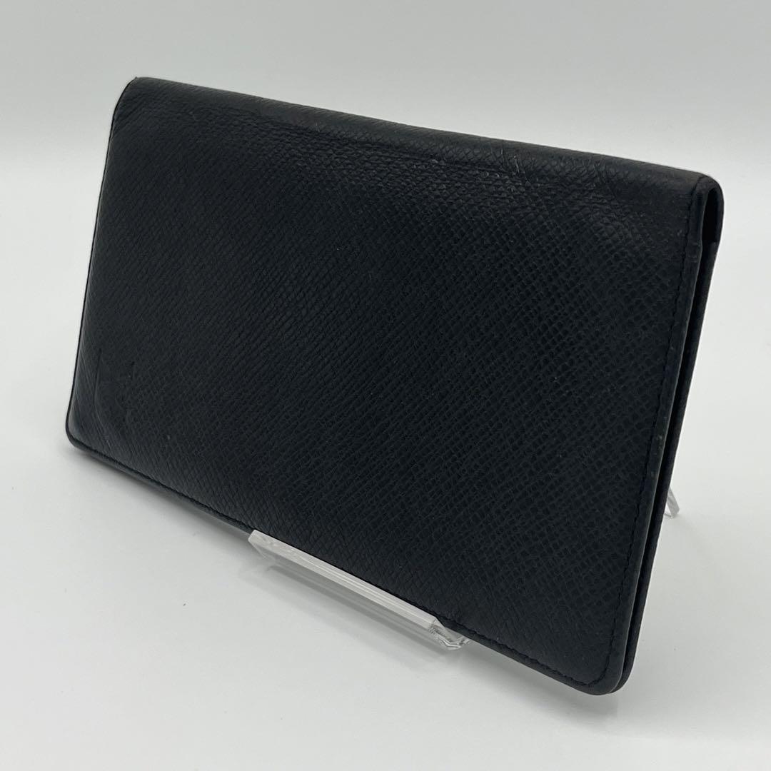 Louis Vuitton Taiga Wallet - Black
