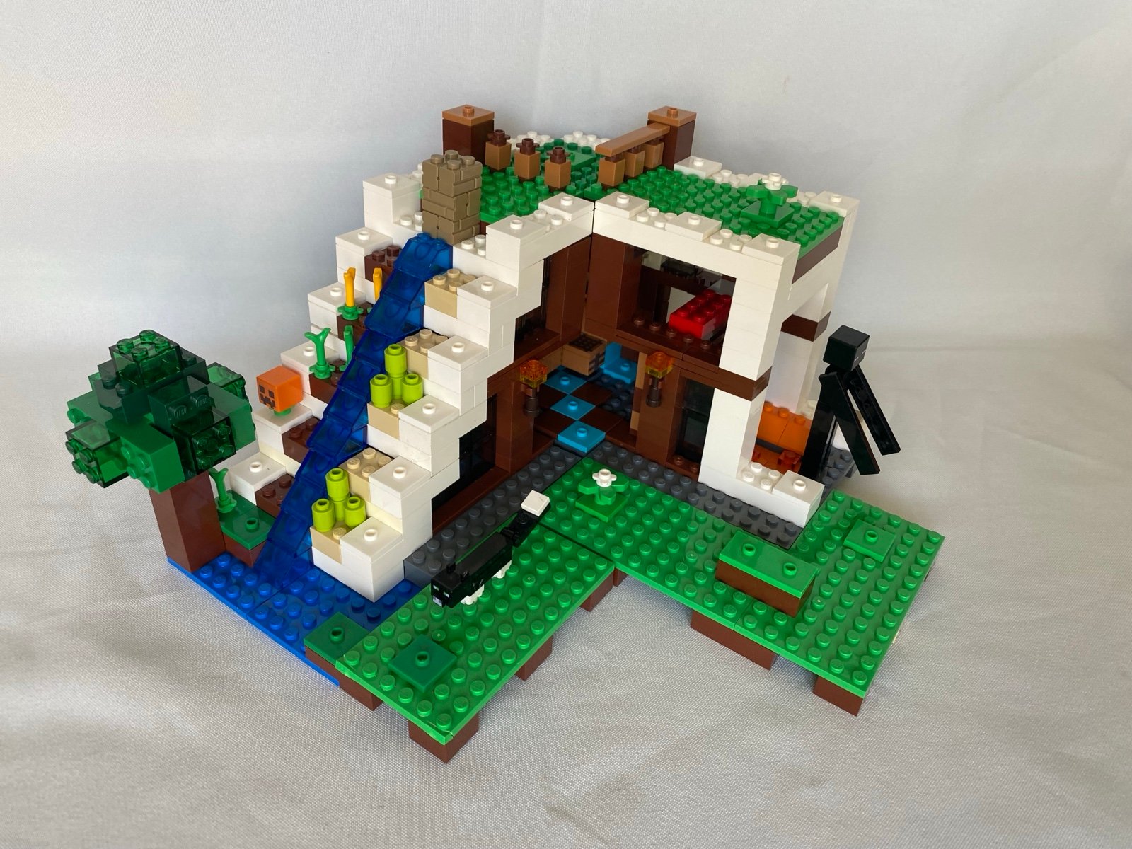 21134 LEGO Minecraft The Waterfall Base
