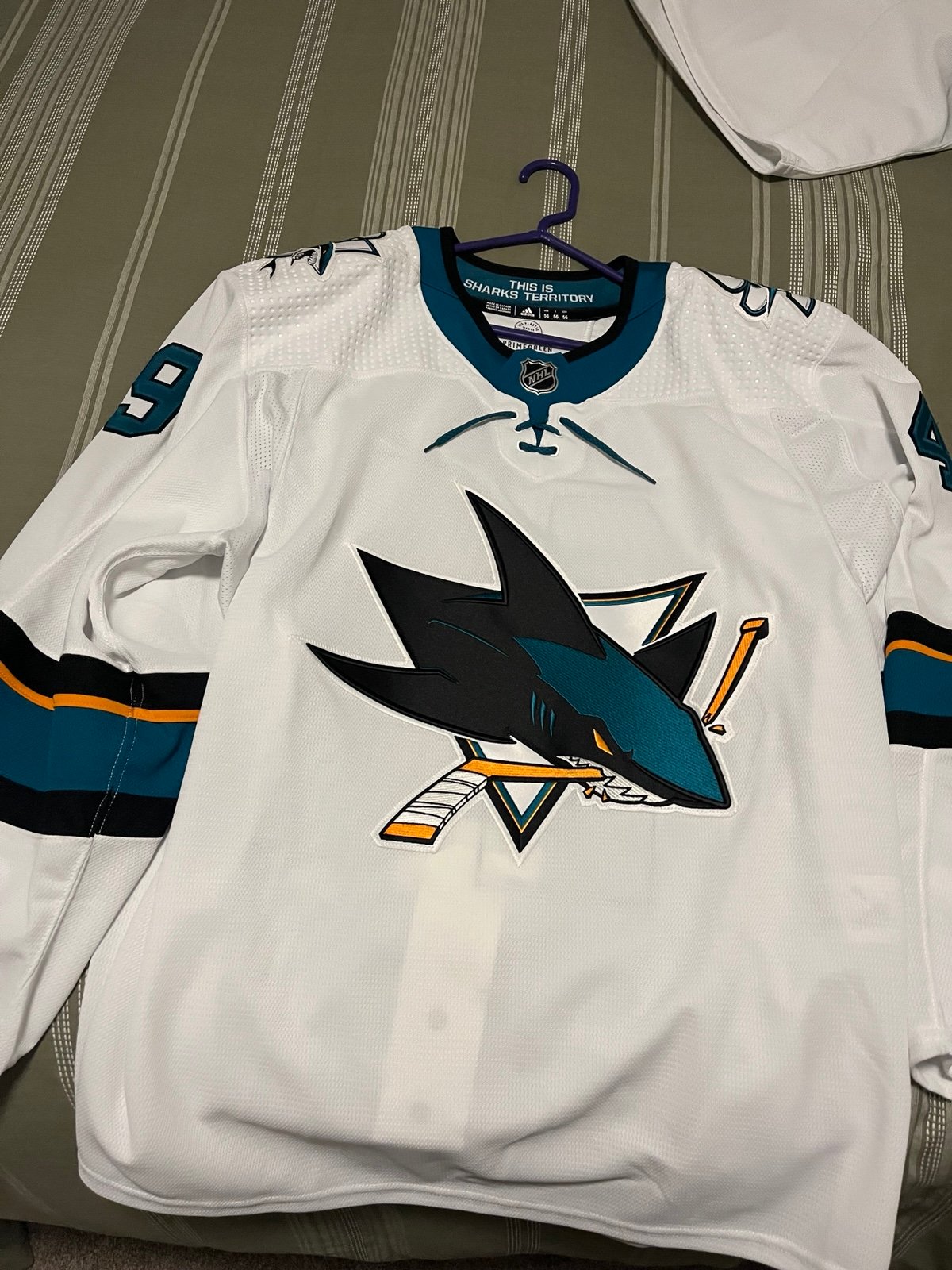 Adidas MIC sharks away