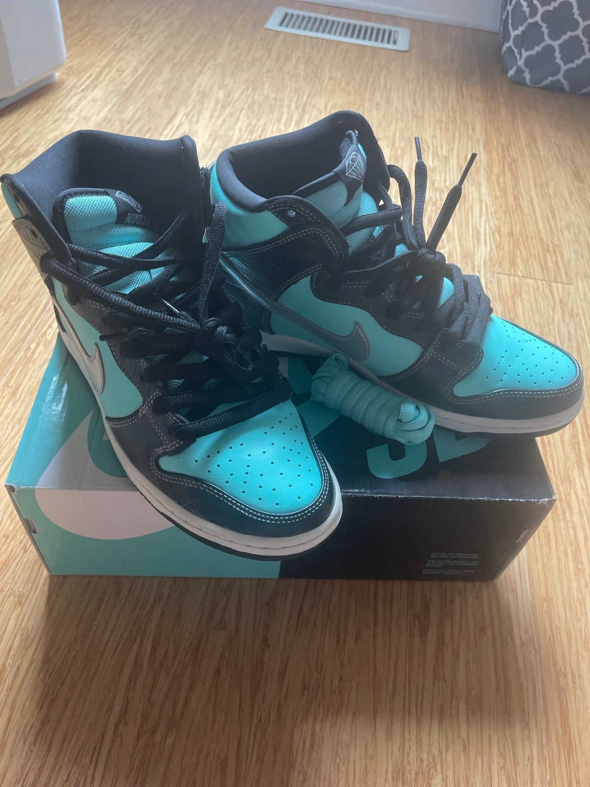 Nike Jordan SB Diamond