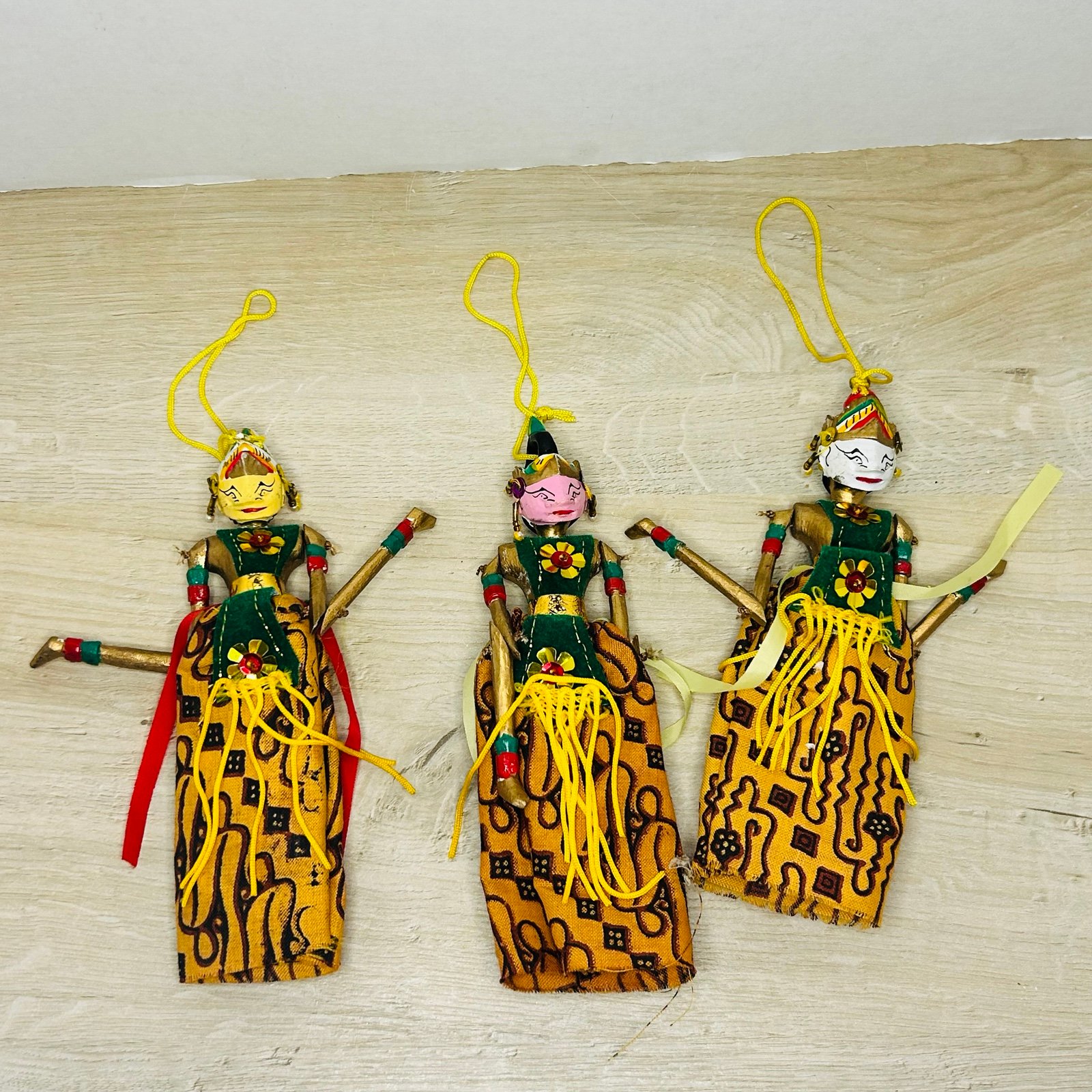 Vintage Lot Of 3 Indonesian Wayang Golek Wood Stick Rod Puppet Doll 6 Ornament