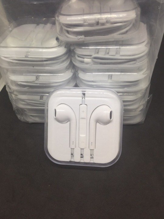 50X Lot Of Earphone Android/Iphone 3.5mm