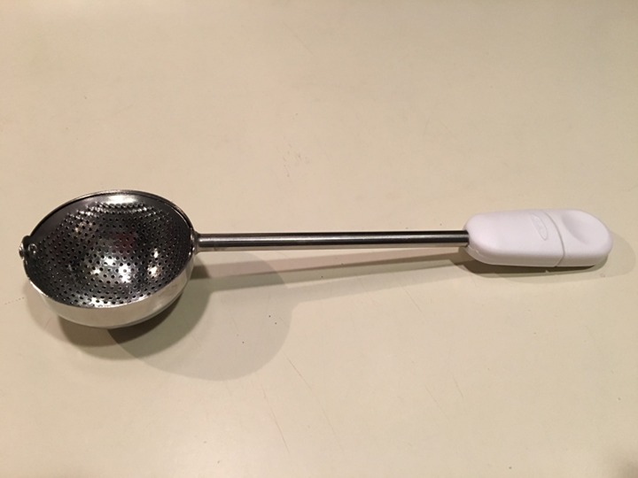 Good Grips Baker’s Dusting Wand for Sugar, Flour and Spices, Stainless Steel