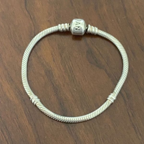 Authentic Pandora Moments Snake Chain Bracelet With Barrel Clasp 7.5”