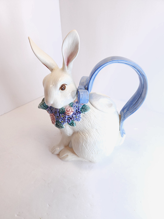RARE!! Fitz & Floyd Flora Bunny Teapot 1993 26oz discontinued in 1996