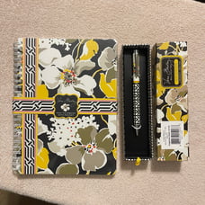 Vera Bradley Dogwood Mini Notebook/ Pen set NWT