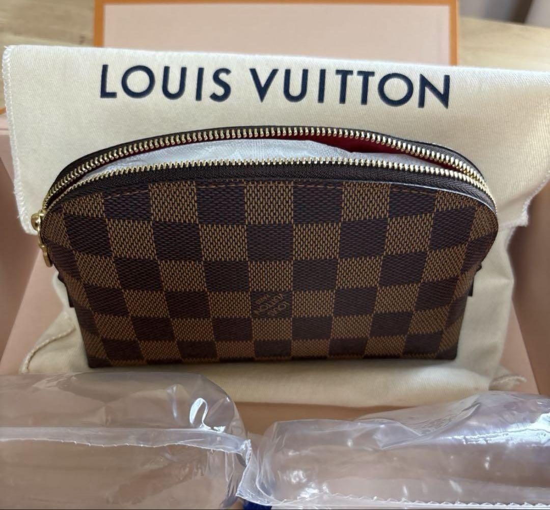 LOUIS VUITTON Damier Pouch with Dust Bag