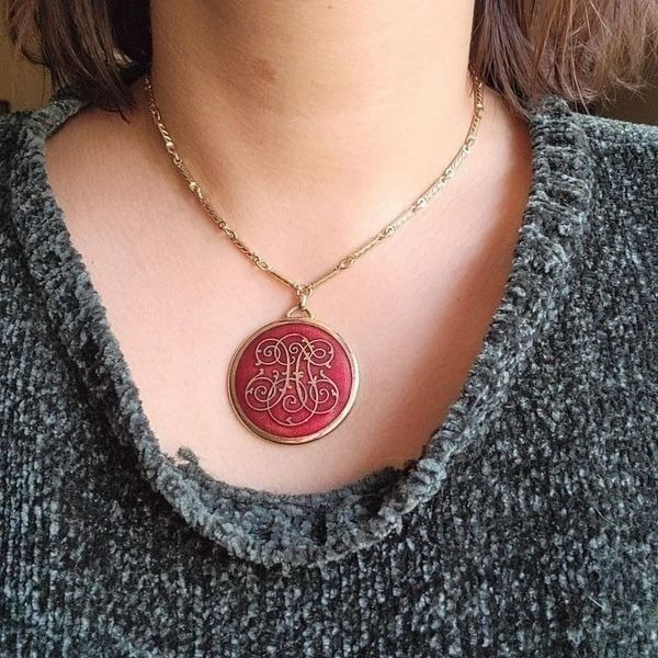 Vintage Ornate Red & Gold Pendant Necklace
