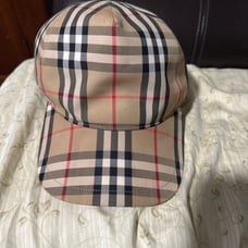 Burberry hat size L