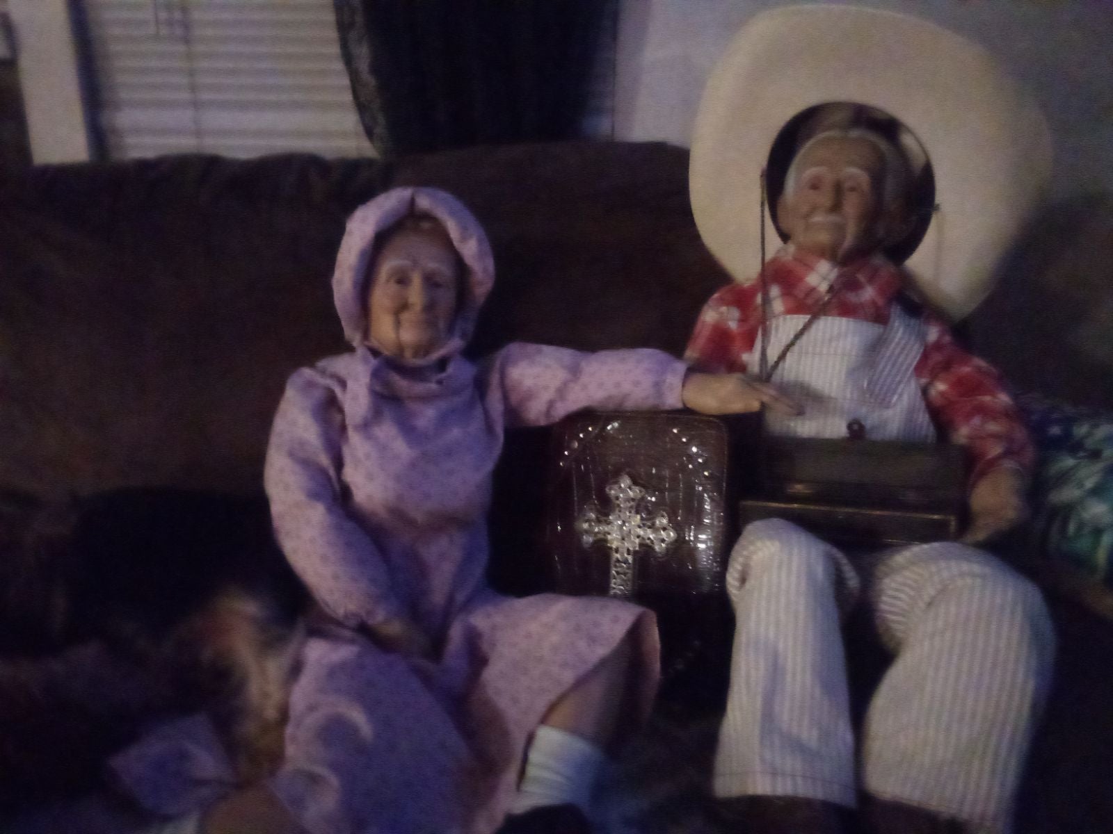 (Life like)grandma and grandpa dolls
