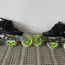 Atom Skates 3 strut wheel speed skates