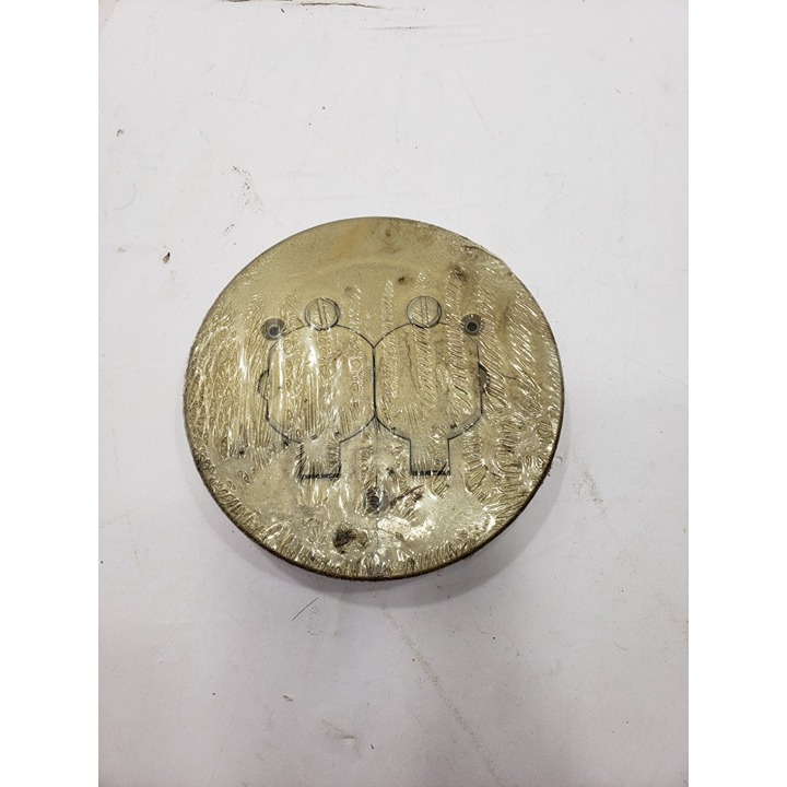 Cantex 5133678U Bronze PVC Round 2-Gang Duplex Floor Box Cover 5.5 W in.
