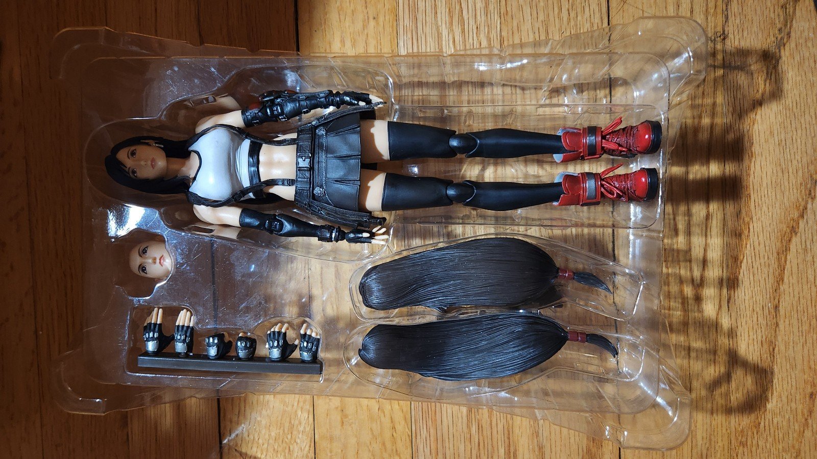 Play Arts Kai Final Fantasy VII Remake Tifa Lockhart