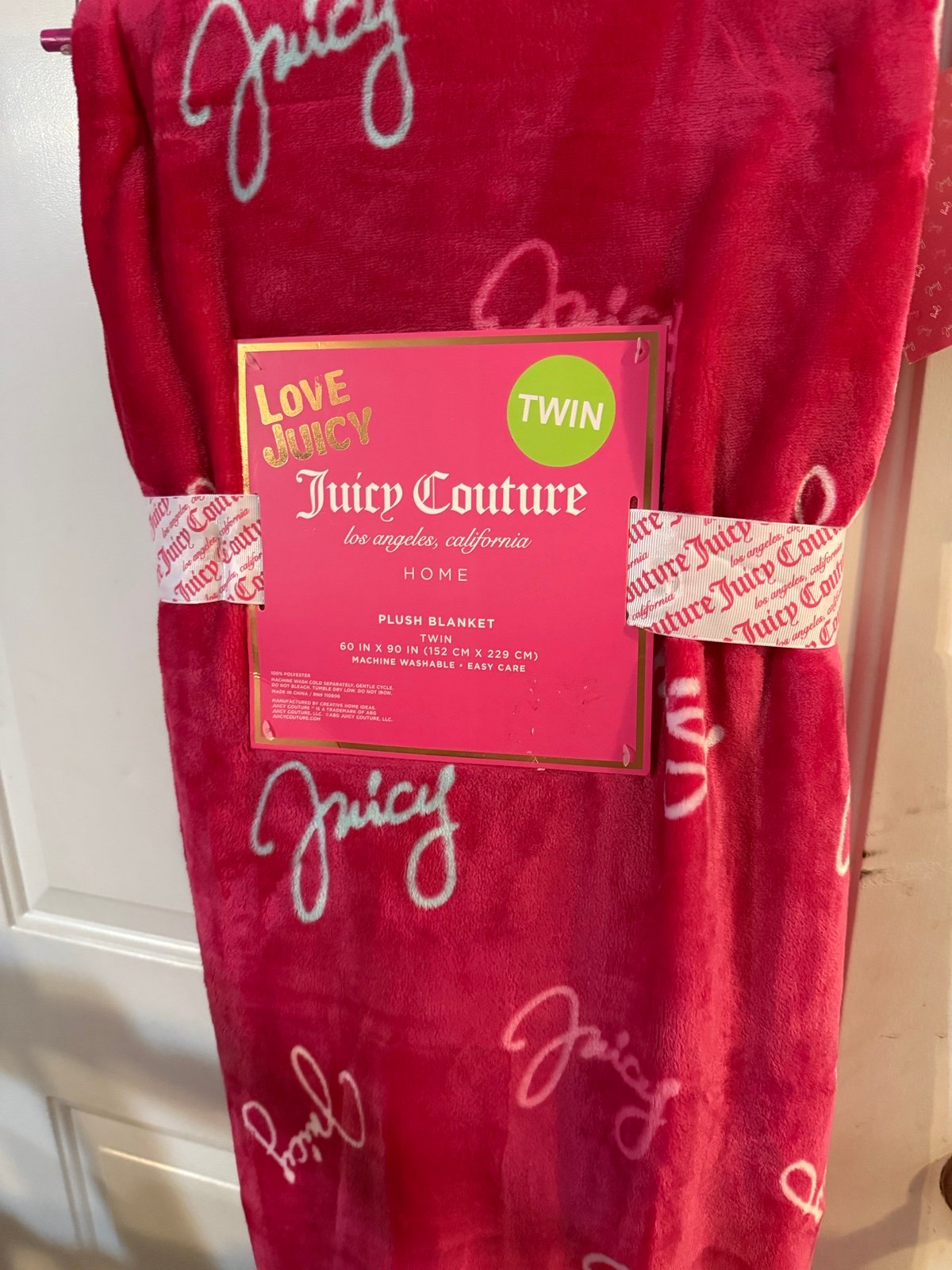 Juicy Couture Logo 60 X 90Plush Throw Blanket