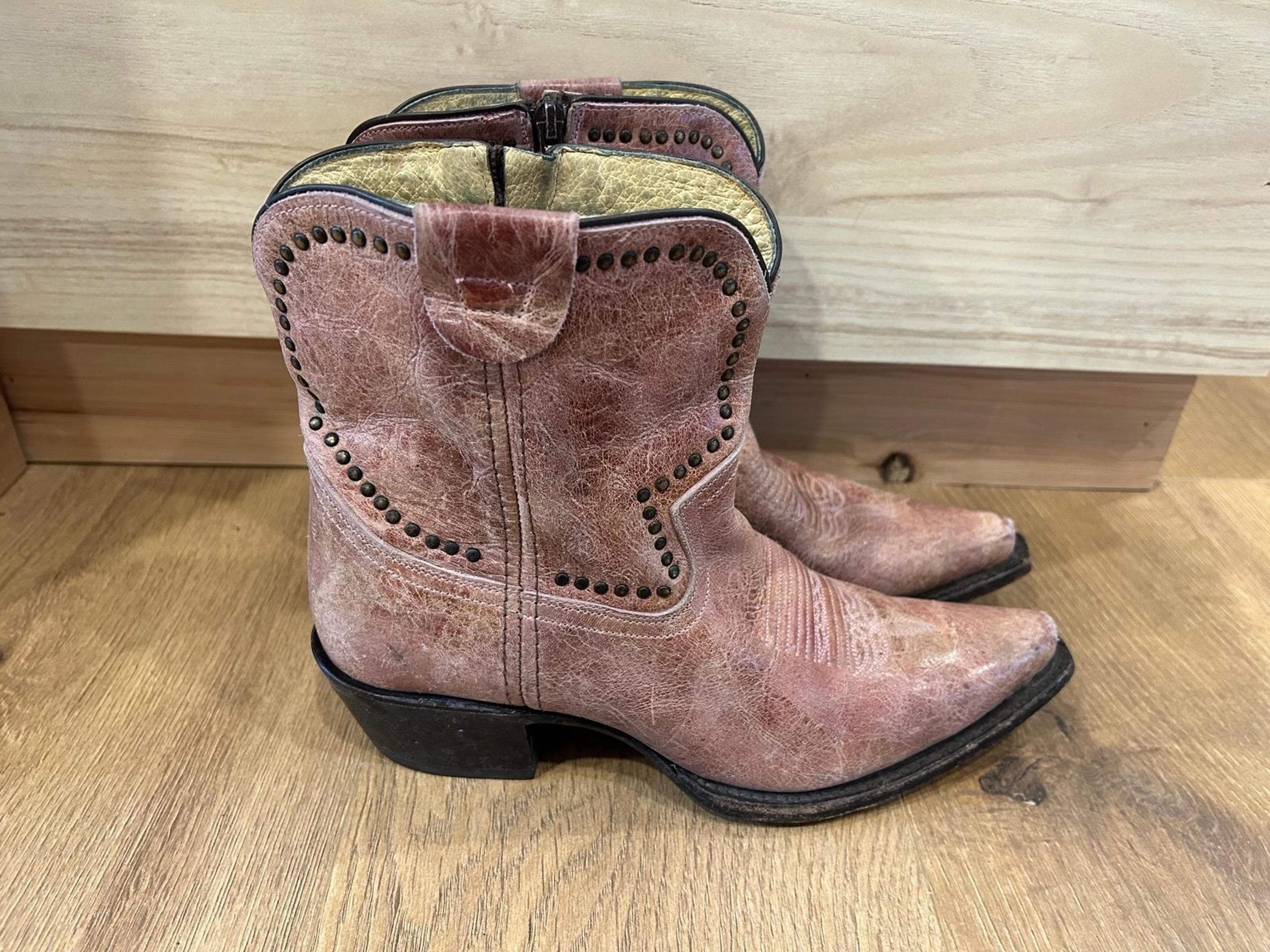 Sundance Women Italian Western Pink Shimmer Ankle Boot Size 7