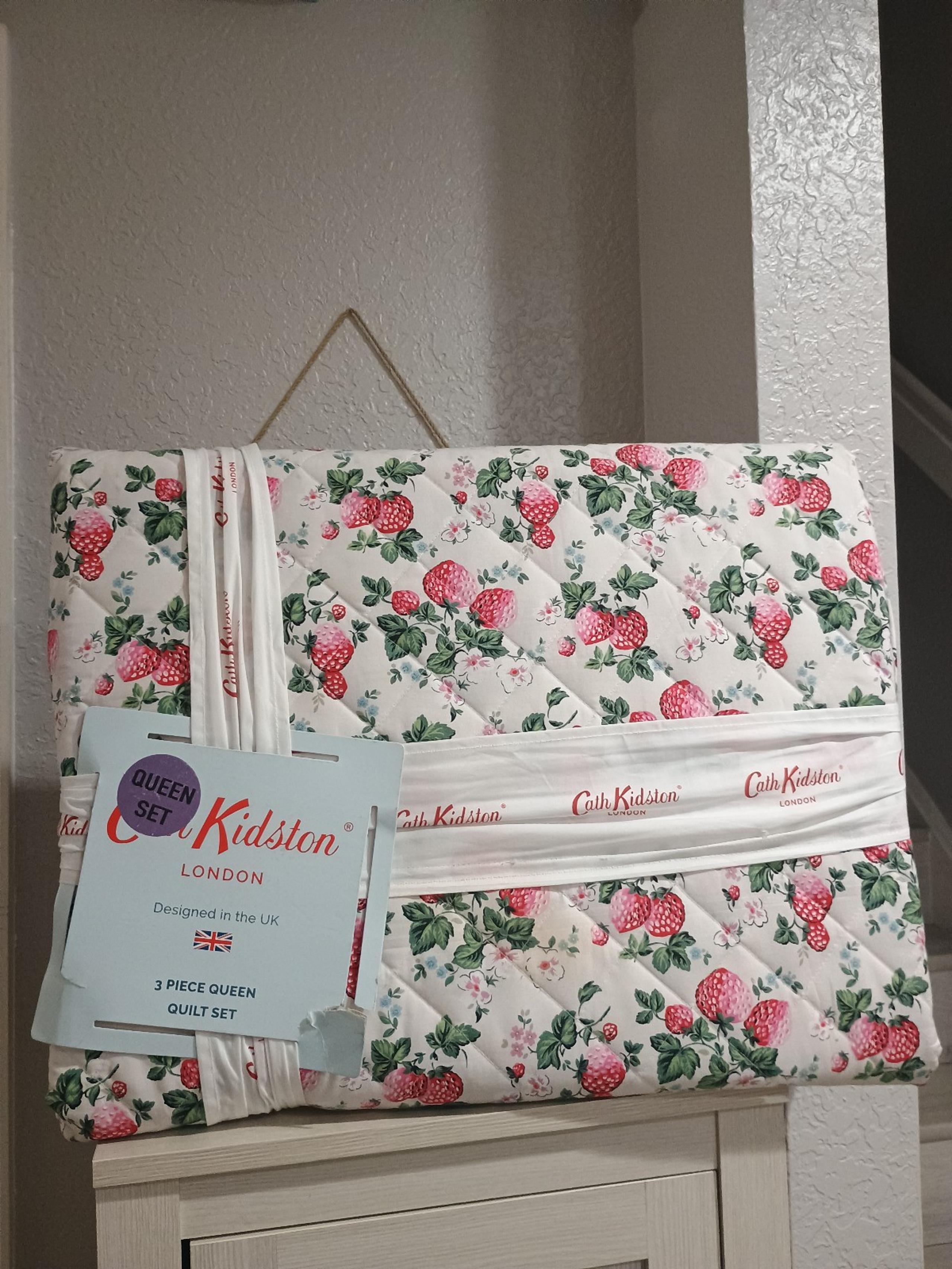3pc Cath Kidston Strawberry Pink QUEEN Quilt Set Shams NEW
