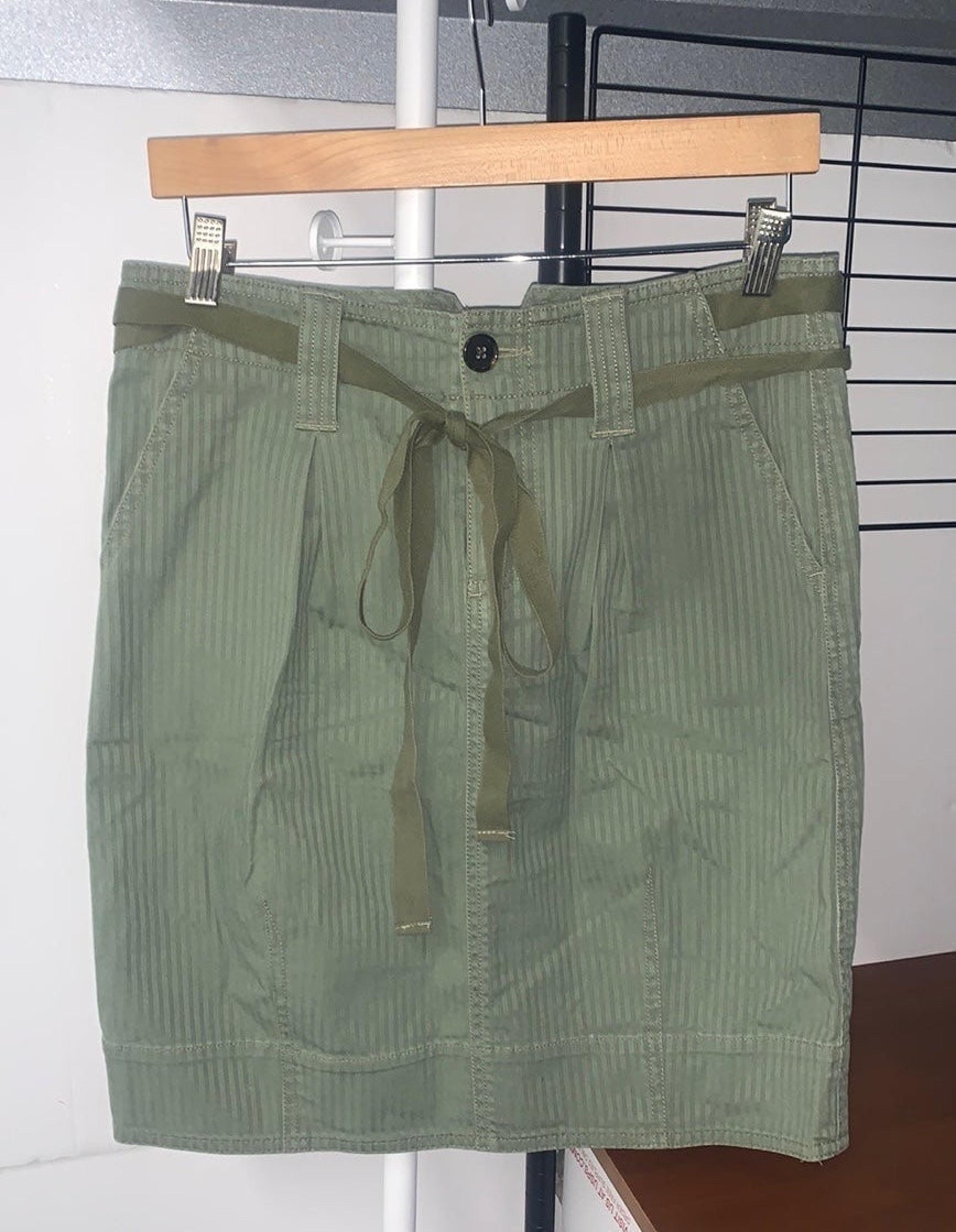 Marc by Marc Jacobs army green skirt, size 4