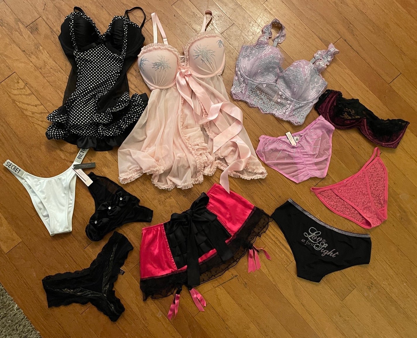 VS Sexy Little Things Lingerie Sleepwear Bundle