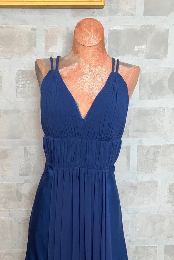 formal gown or prom dress