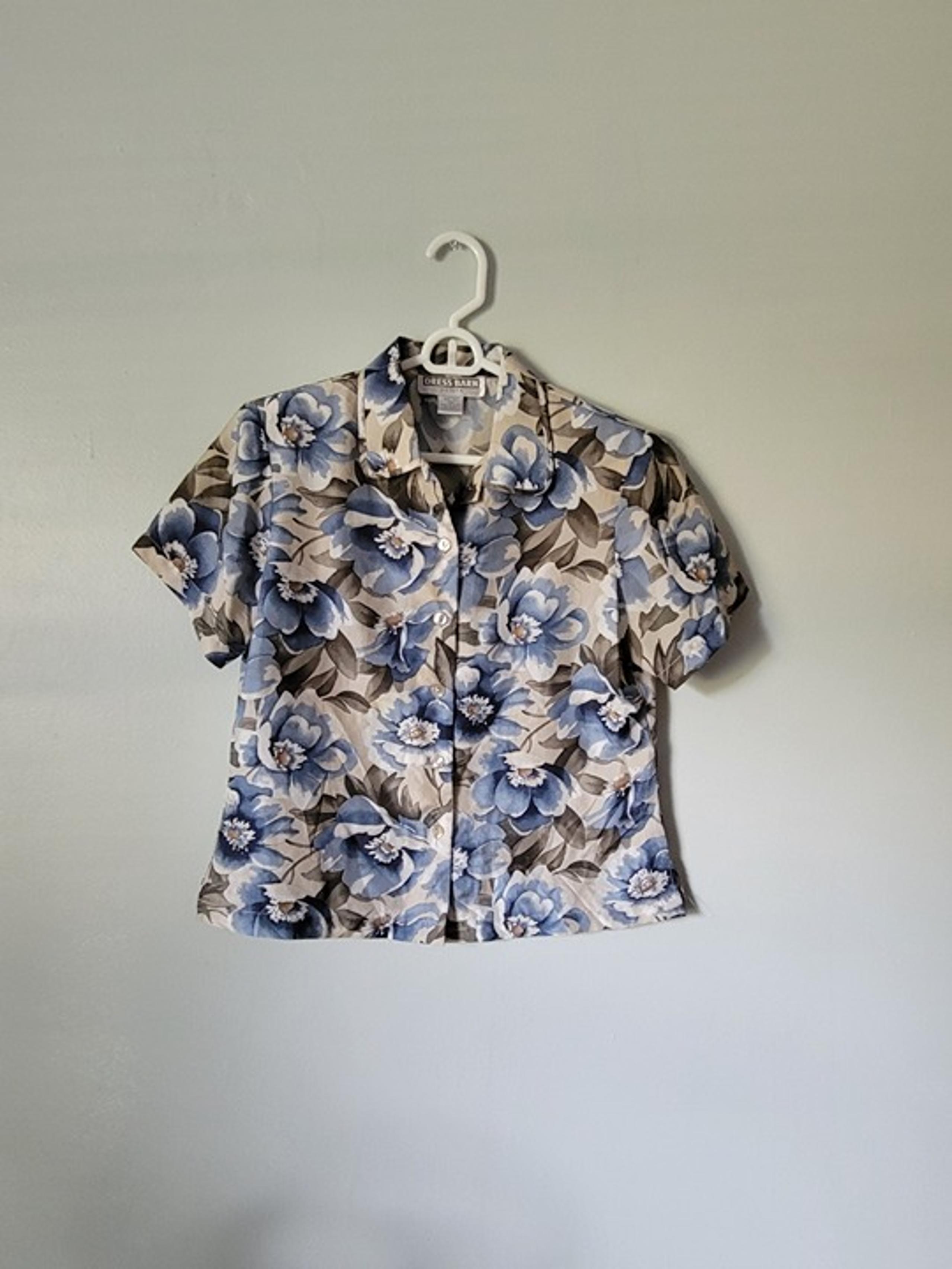 Dress Barn Silk Blouse Women's Petite Medium Blue Floral Collared Button Up