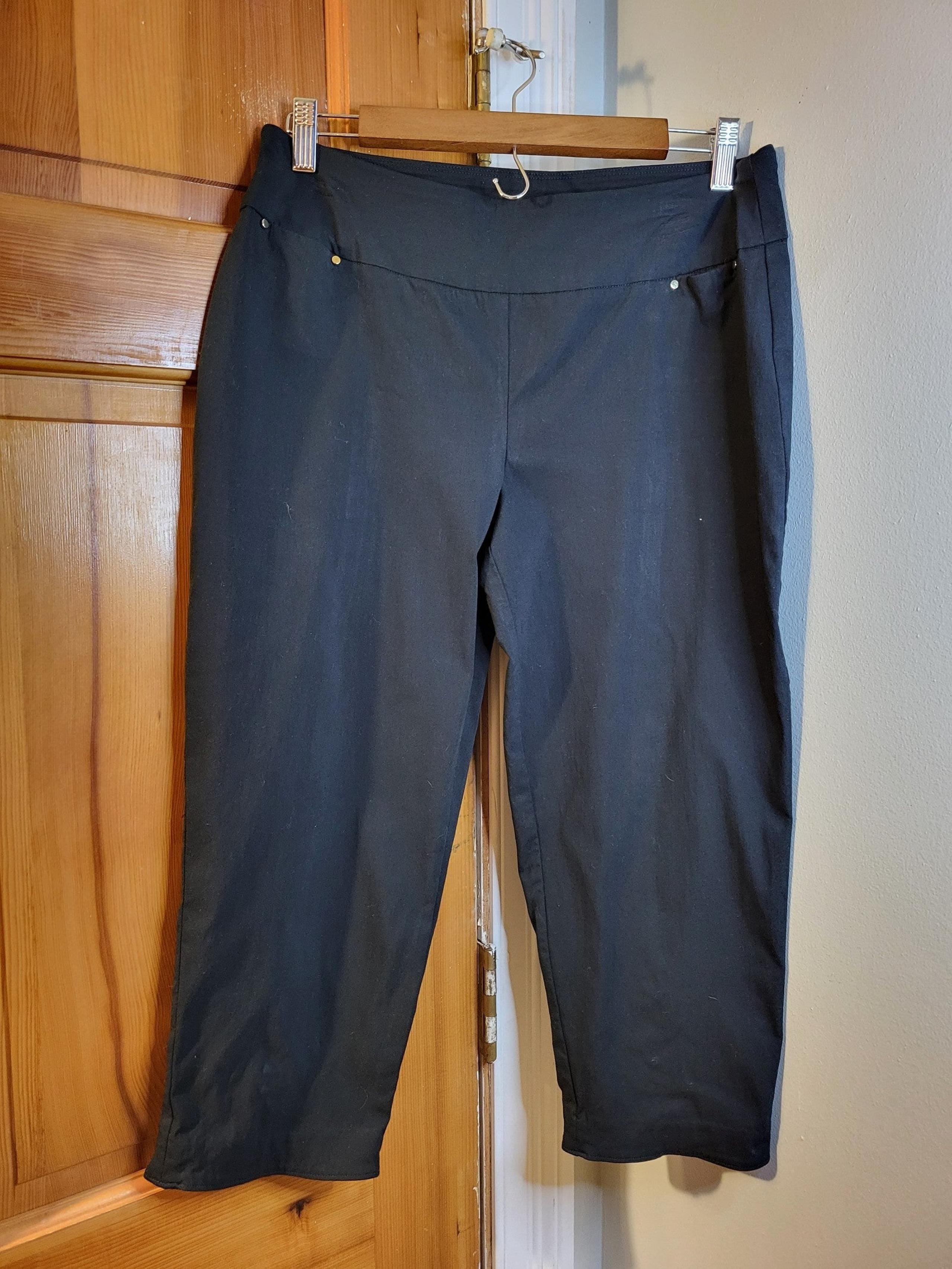 Cato Women's Contemporary Capri Pants