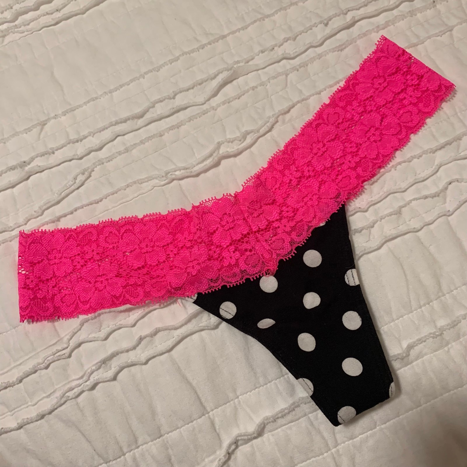 Victoria’s Secret PINK vintage polka dot lace trim thong panty