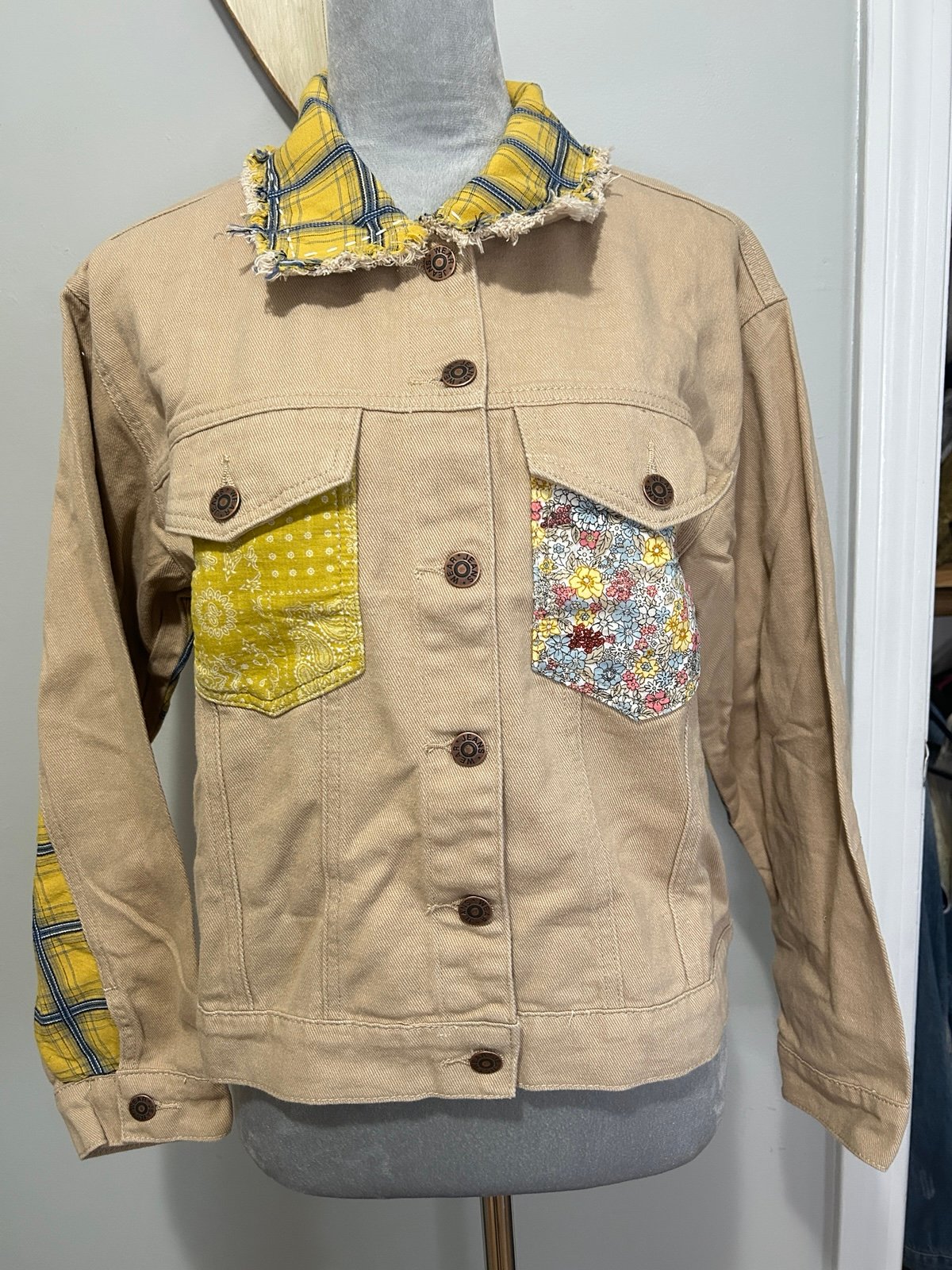 Easel Patchwork Utility Jacket – NWT – Size Small