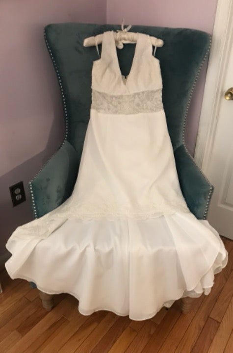 Joy’s Bridal Wedding Dress