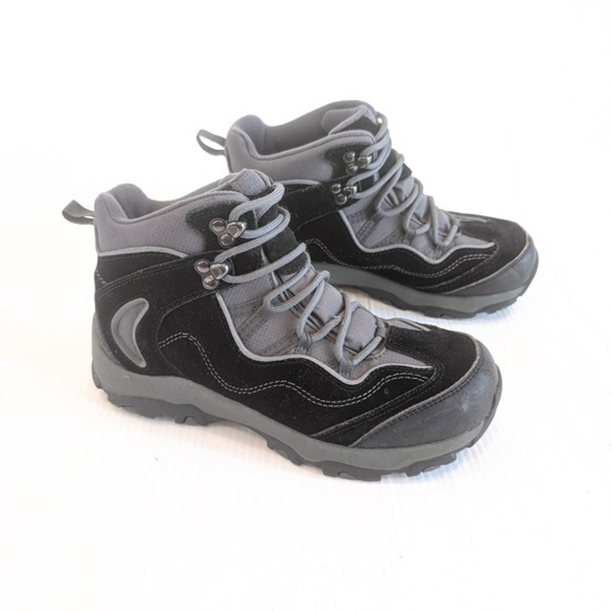 LANDS' END Womens Trekker Black Suede Lace-up Hiking Winter Snow Boots size 7.5