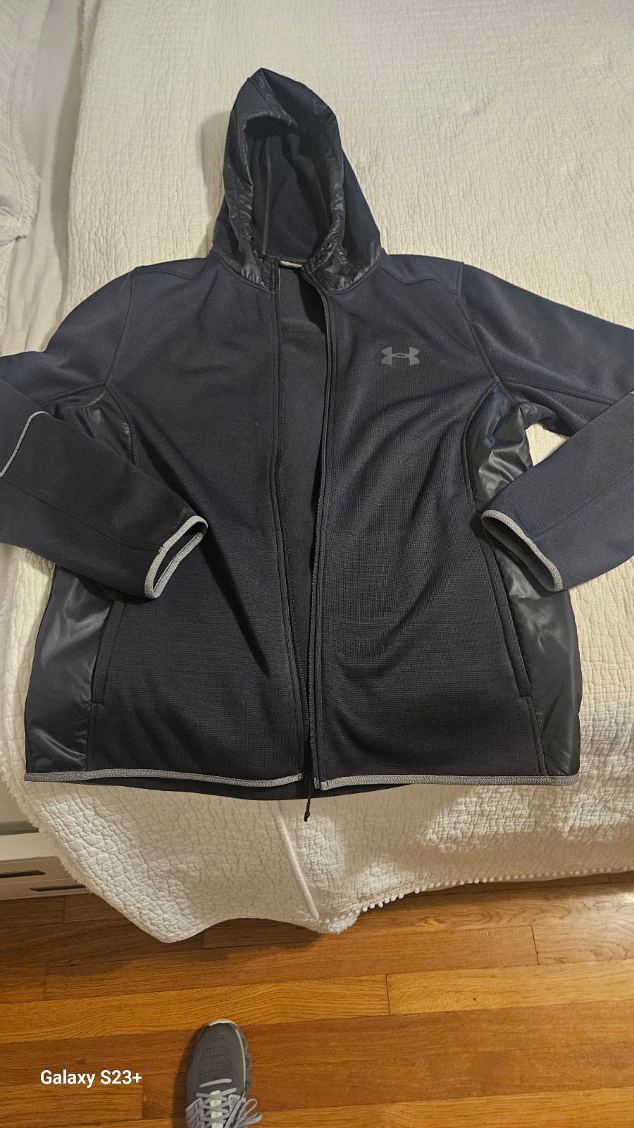UNDER ARMOUR