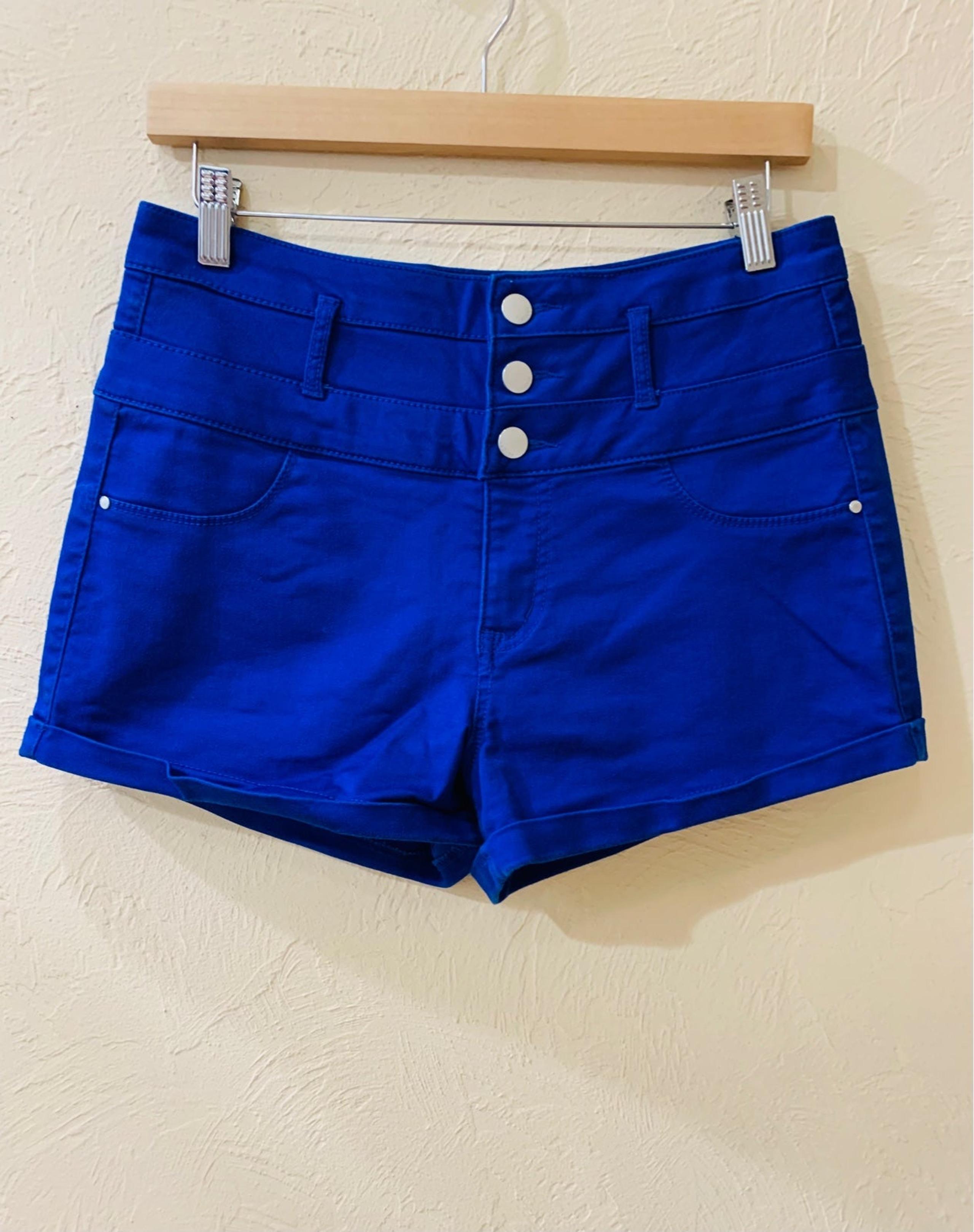 REFUGE BLUE HIGH WASTED SHORTS SIZE 8