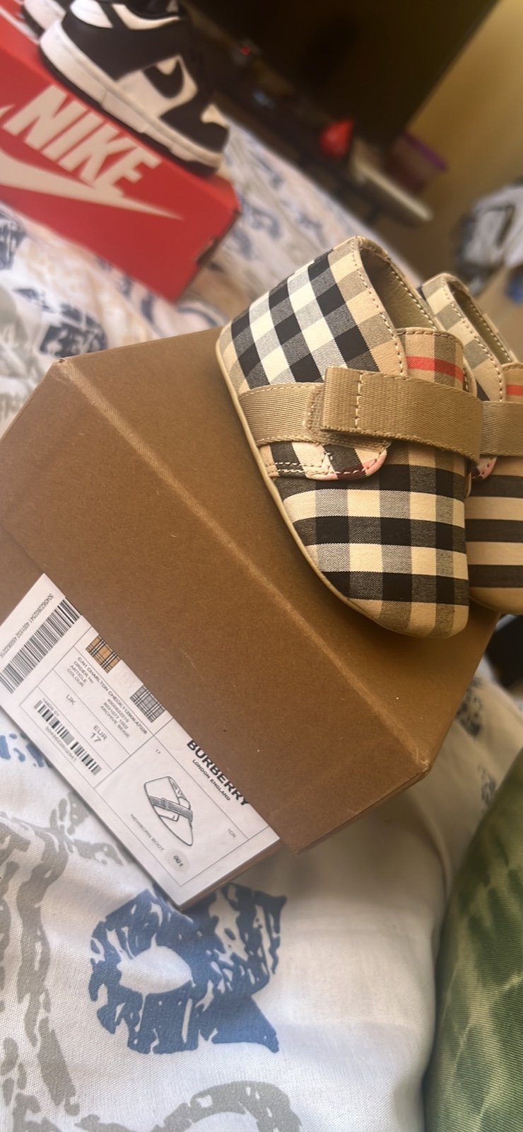 Burberry sneakers
