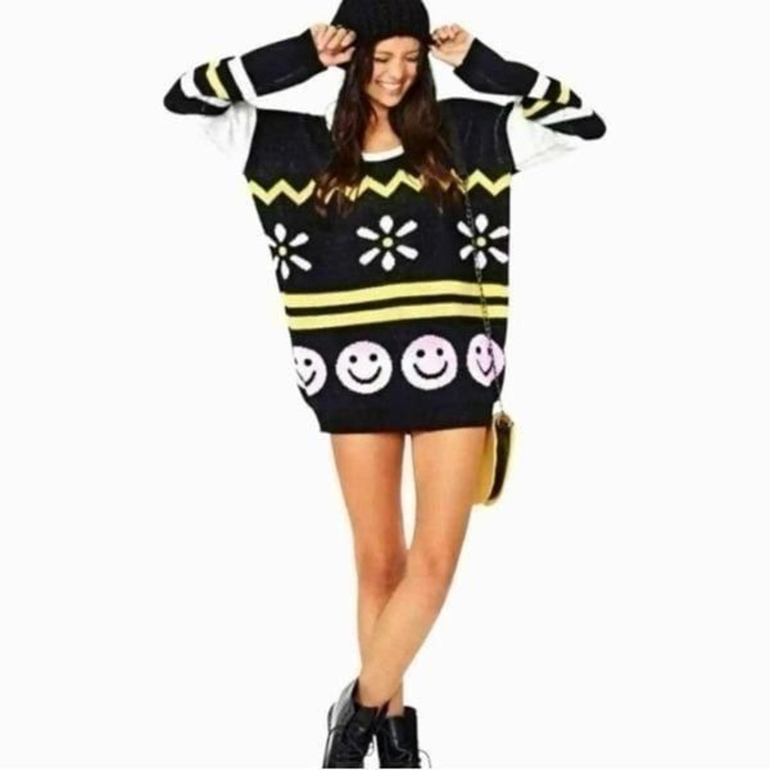 MINKPINK All Smiles’ Pullover Sweater in Black, Yellow & Pink Size S