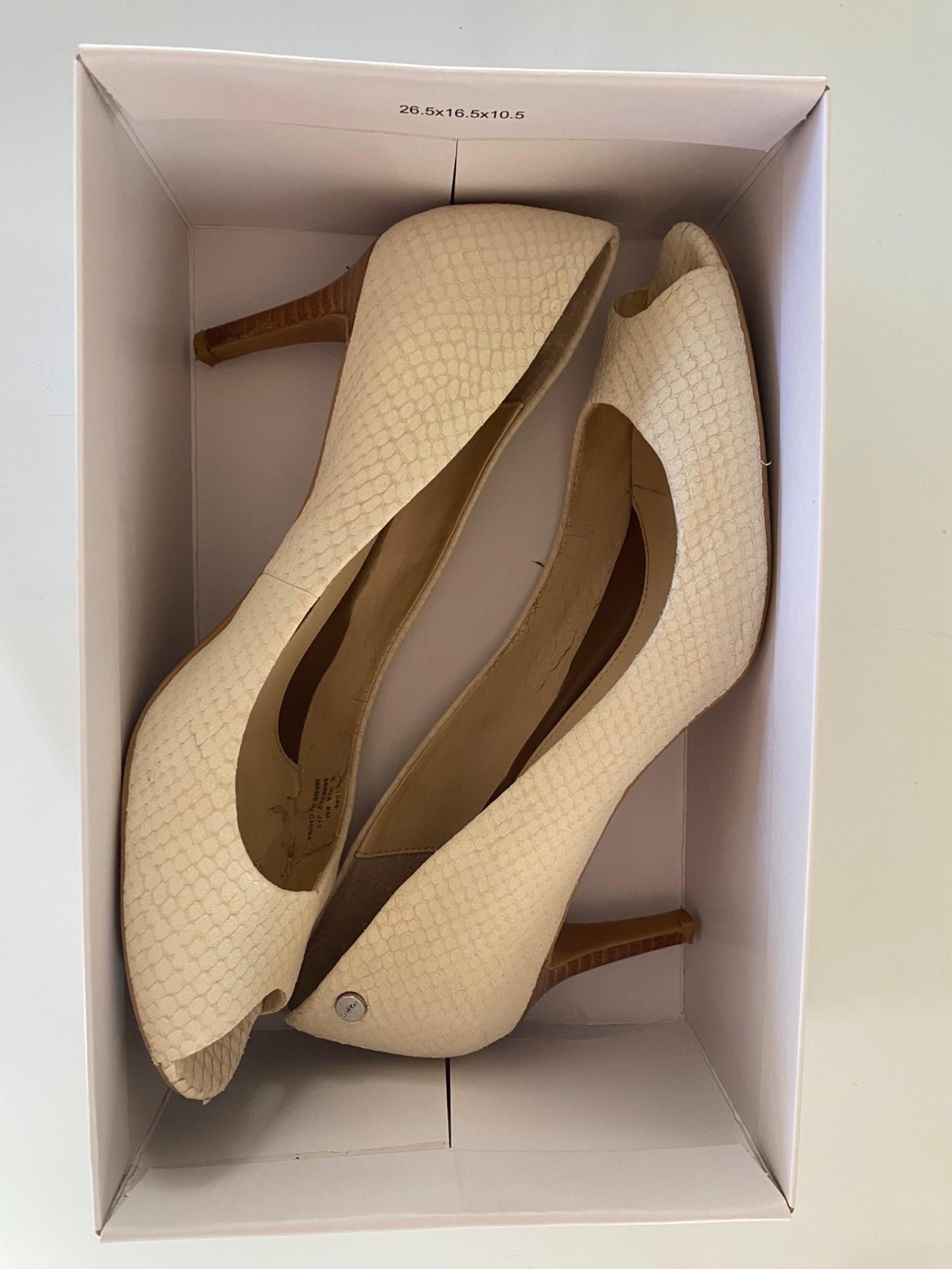 Calvin Klein ivory cream low heels open toe pumps -8