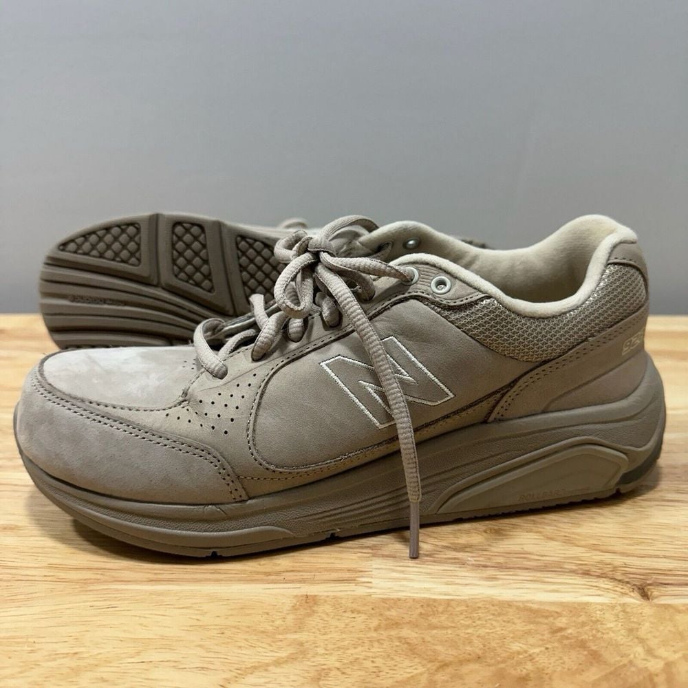 NEW BALANCE Womens 7 Tan Walking Shoes Health Motion Control Rollbar Diabetics