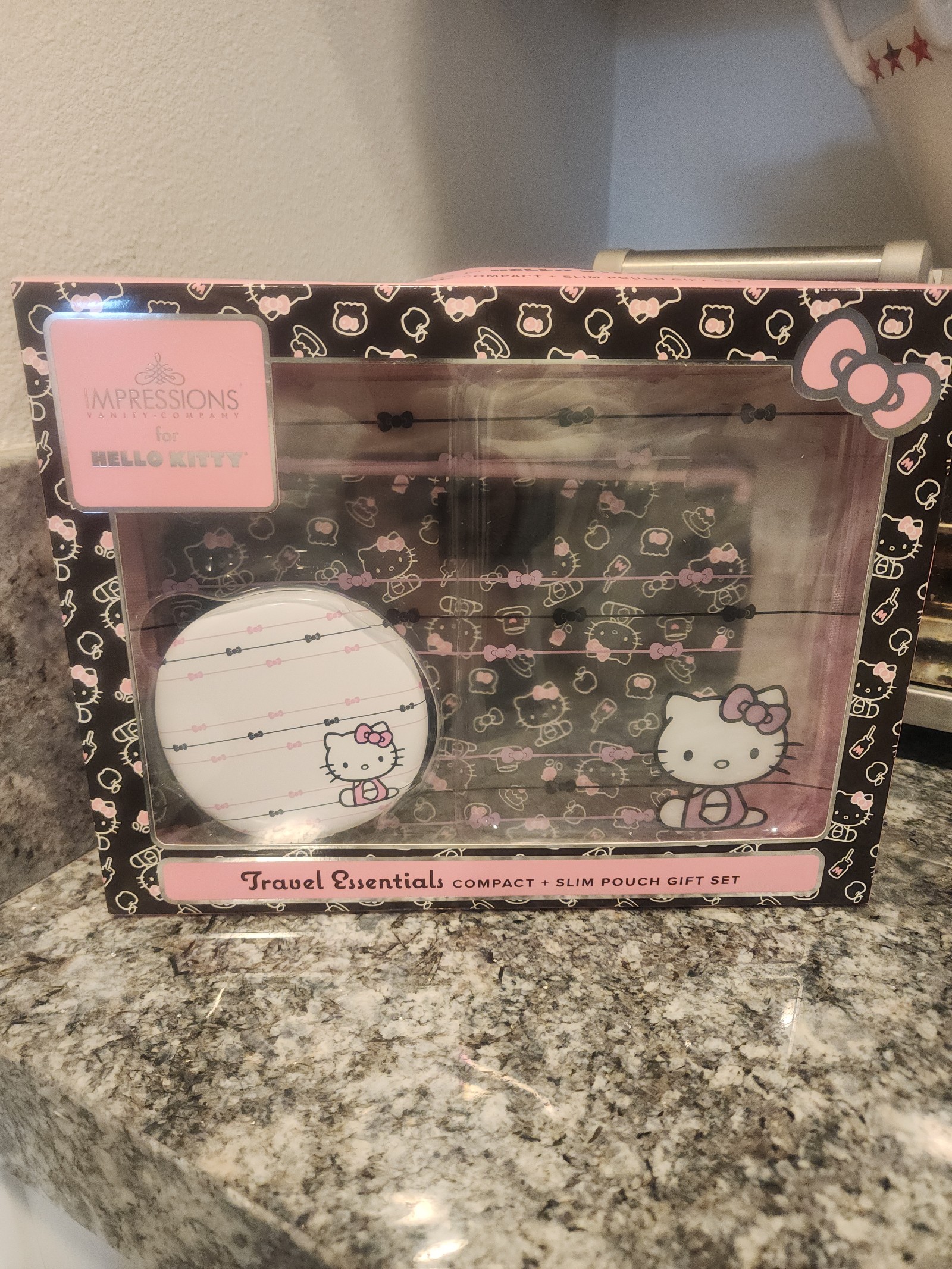 Impressions Hello Kitty Travel Compact and Slim Pouch Set
